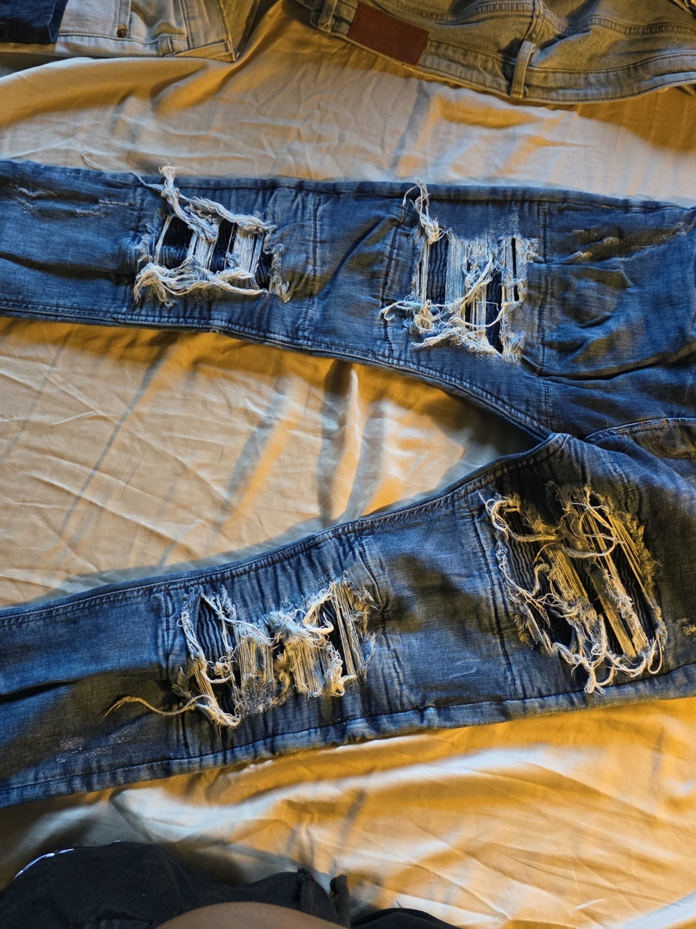 H&M Distressed Dark Blue Skinny Jeans